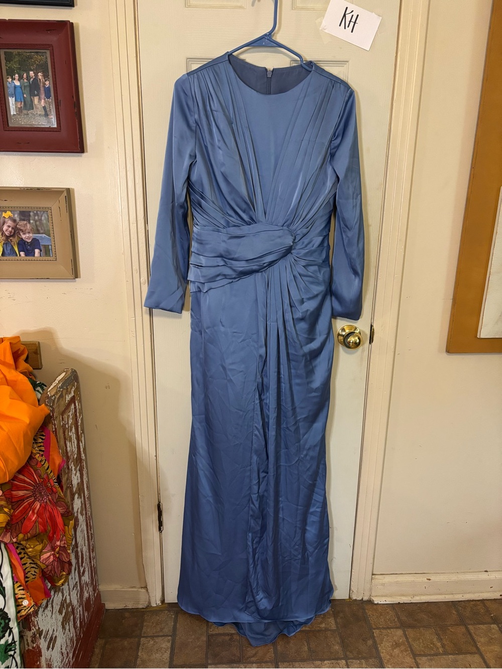 Elegant Blue Long Sleeve Evening Dress with Twist Waist
